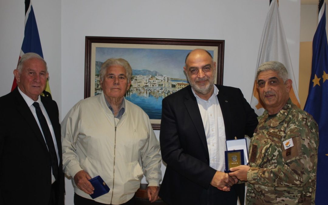 Επίσημη επίσκεψη της Κ.Ε.Σ.Ο.Α. στον Αρχηγό της Εθνικής Φρουράς